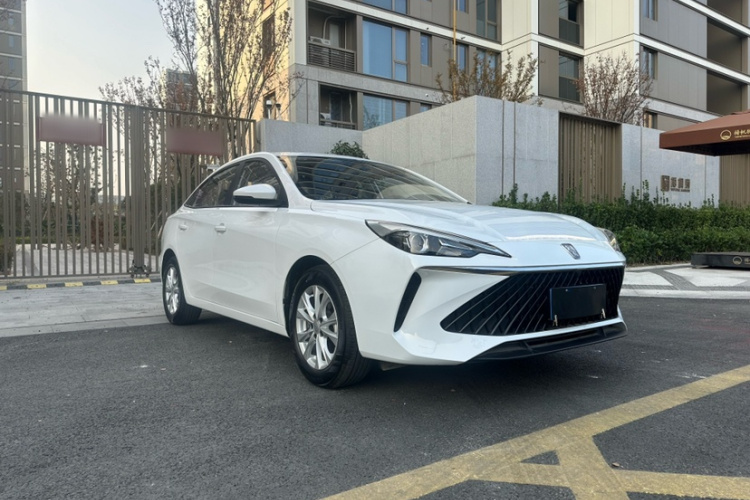 荣威i5 2023款 1.5L 手动舒享版车身外观6006