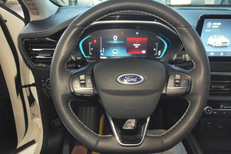 福特 福克斯 2021款 两厢 EcoBoost 180 自动锋潮型中控内饰13