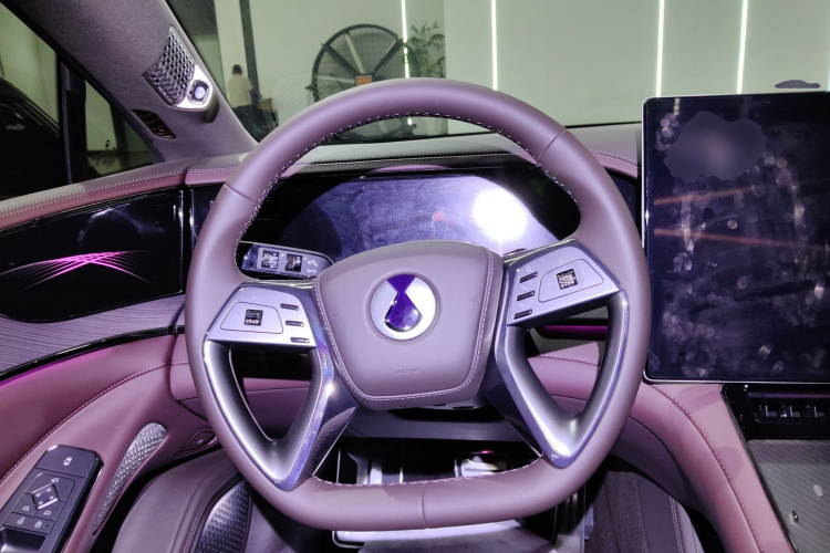 腾势Z9GT 2024款 1100四驱Pro版局部细节13