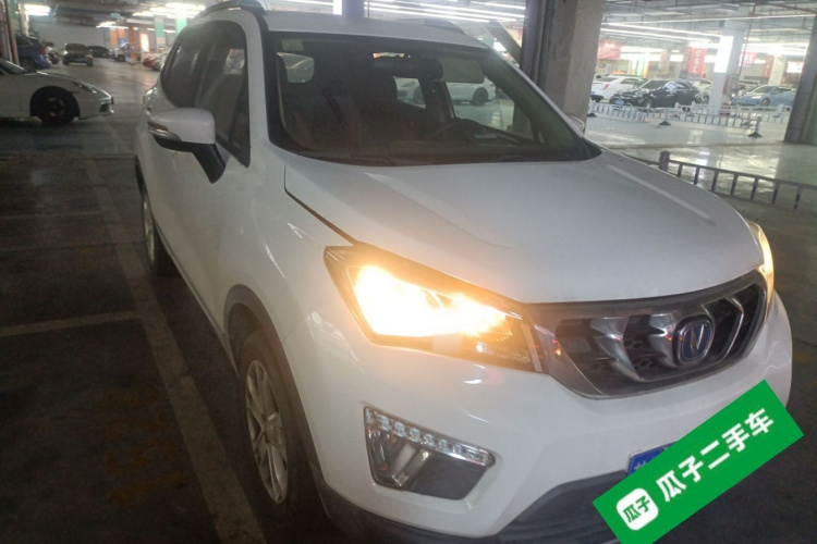 长安CS15 2016款 1.5L 自动时尚版车身外观6002