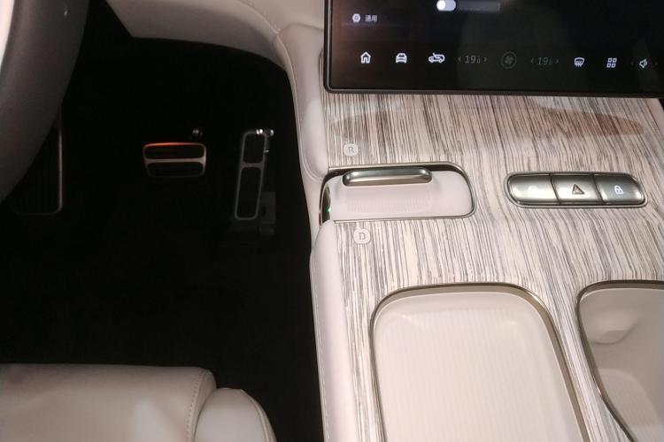 蔚来ES7 2024款 75kWh中控内饰18