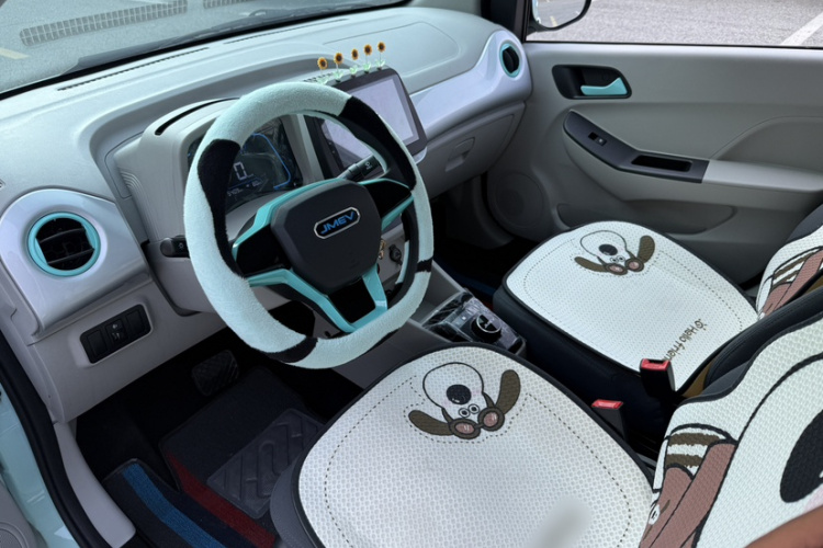 江铃集团新能源 易至EV2 2026款 PLUS+ 舒适型中控内饰7003