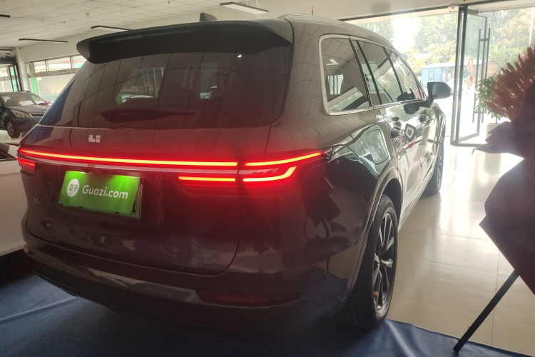 理想汽车 理想ONE 2021款 增程6座版车身外观6005