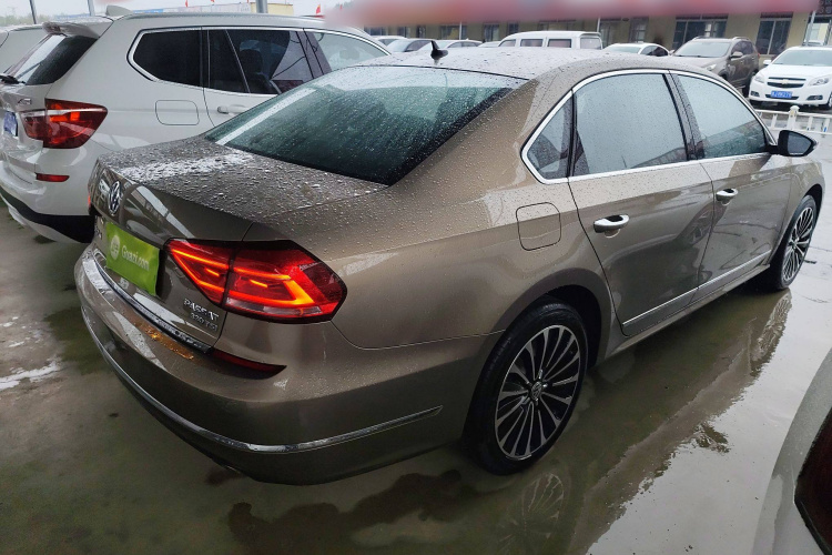 大众 帕萨特 2017款 330TSI DSG御尊版车身外观7