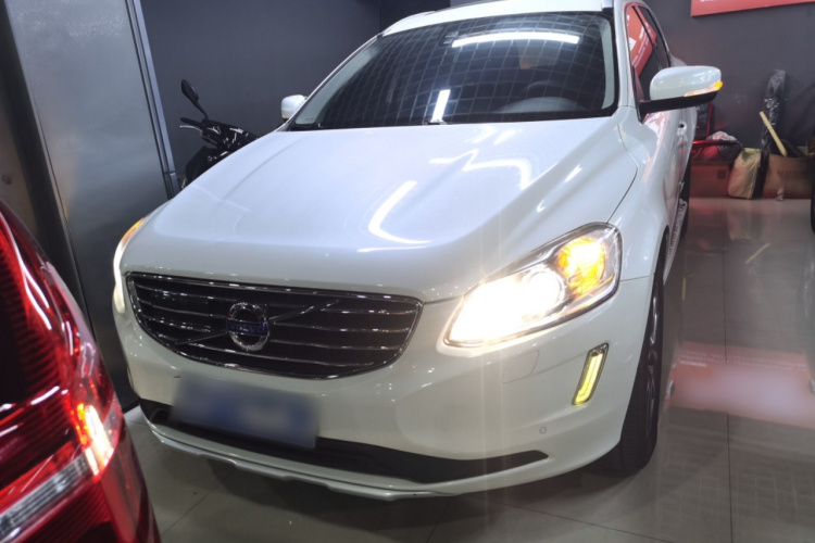 沃尔沃XC60 2017款 T5 AWD 智远升级版车身外观2