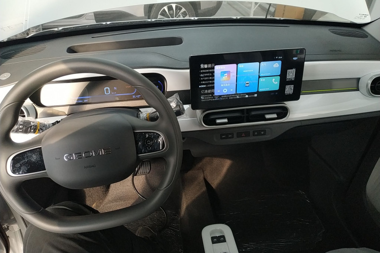 吉利银河 熊猫 2025款 210km 元气熊中控内饰12