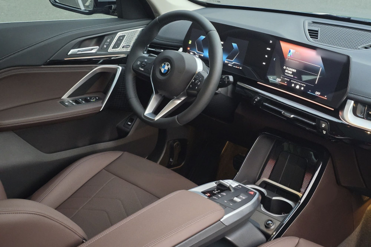 宝马X1 2023款 sDrive25Li X设计套装中控内饰7007