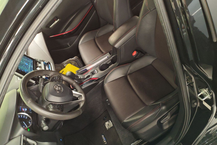 丰田 雷凌 2022款 双擎 1.8H E-CVT运动版中控内饰19