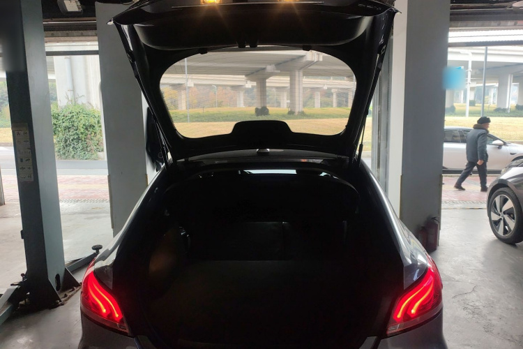 名爵6新能源 2018款 45T E-DRIVE智驱混动PILOT超级互联网版机舱底盘23