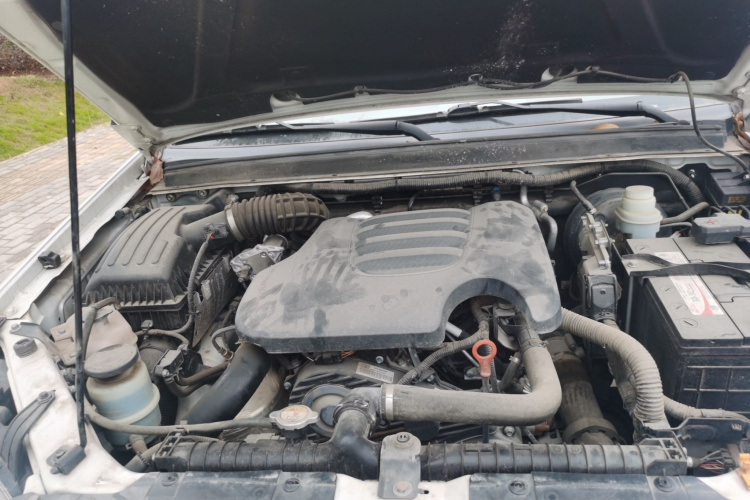 长城 风骏5 2021款 2.0T柴油两驱精英型大双排国VI GW4D20M机舱底盘24