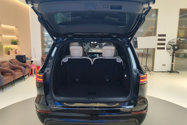 理想汽车 理想ONE 2020款 增程6座版局部细节23