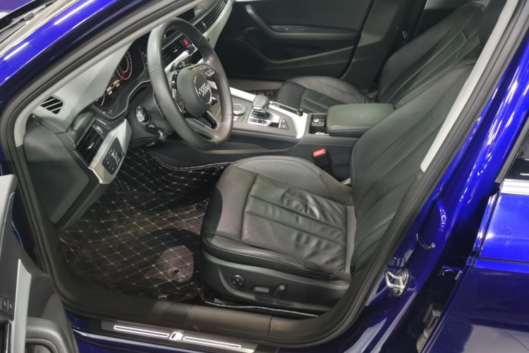 奥迪A4L 2018款 30周年年型 40 TFSI 时尚型局部细节9006