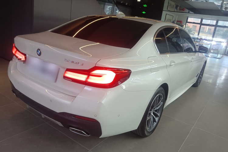 宝马5系 2022款 改款二 525Li M运动套装车身外观7