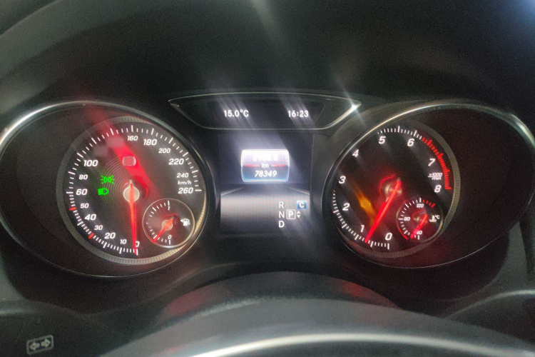 奔驰GLA 2019款 GLA 200 时尚型局部细节14