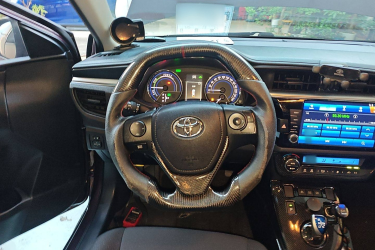 丰田 雷凌 2016款 双擎 1.8H GS E-CVT精英天窗版局部细节13