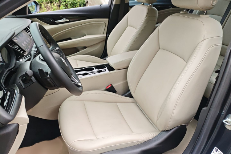 别克 君威 2020款 552T 精英型局部细节19