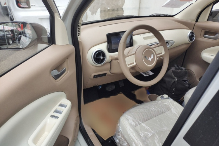 五菱汽车 宏光MINIEV 2025款 四门版 进阶款中控内饰7006