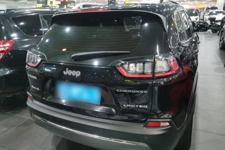 Jeep 自由光 2019款 2.0T 四驱探享版+自动驾驶智慧包 国V车身外观6004