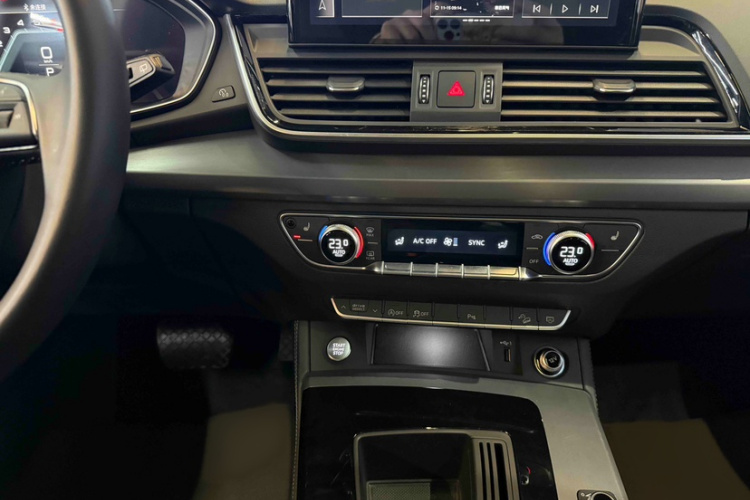 奥迪Q5L 2022款 40T 时尚动感型车身外观6007