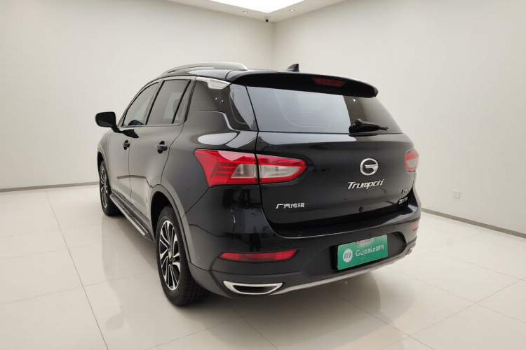 广汽传祺 传祺GS4 2015款 200T G-DCT精英版车身外观5