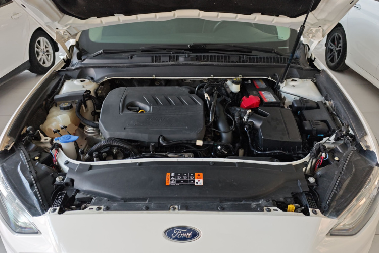 福特 蒙迪欧 2017款 EcoBoost 180 时尚型局部细节24