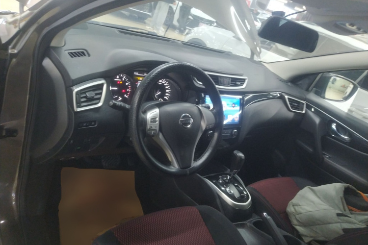 日产 逍客 2017款 2.0L CVT智享版 国V中控内饰7002