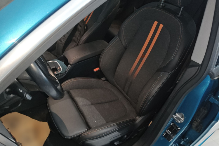 宝马2系(进口) 2021款 225i 四门轿跑车 M运动套装中控内饰19