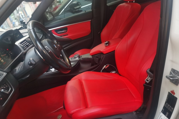 宝马3系 2019款 320i M运动曜夜版局部细节19