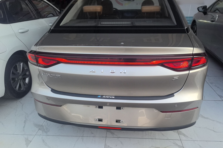 埃安 AION S 2022款 魅 580车身外观6004