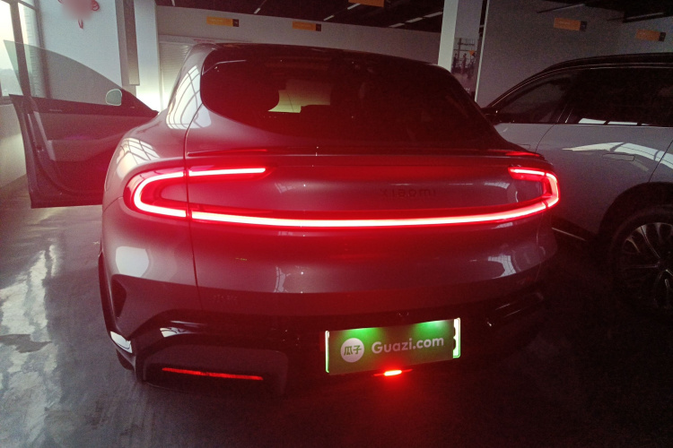 小米汽车 小米YU7 2025款 超长续航高性能四驱Max版车身外观6