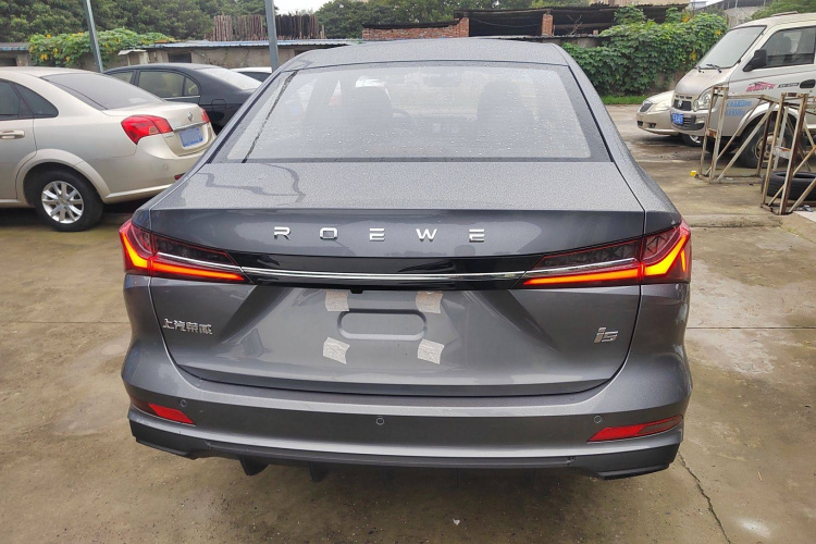 荣威i5 2023款 1.5L CVT豪华版车身外观6004