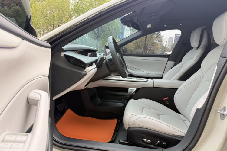 小米汽车 小米SU7 2024款 后驱超长续航高阶智驾Pro版中控内饰7006