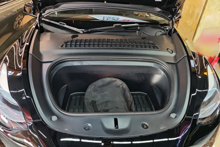 特斯拉 Model Y 2022款 改款 长续航全轮驱动版机舱底盘24