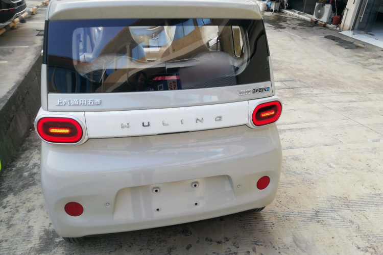 五菱汽车 宏光MINIEV 2024款 第三代 215km 青春版车身外观6