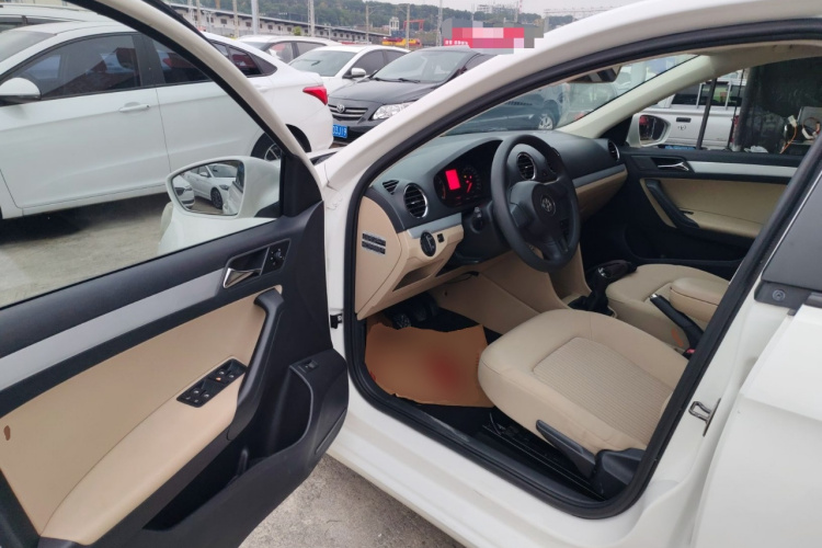 大众 捷达 2015款 1.6L 手动舒适型中控内饰20