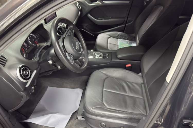 奥迪A3(进口) 2014款 Sportback 40 TFSI S line 豪华型局部细节19