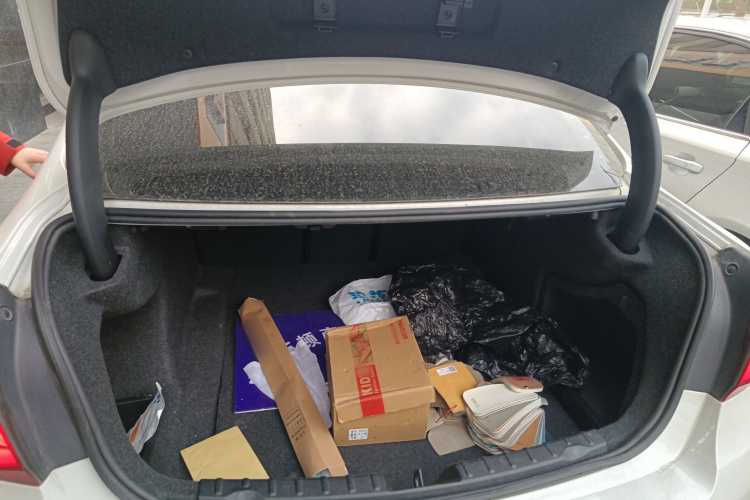 宝马3系 2017款 320Li 时尚型机舱底盘23