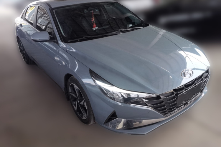 现代 伊兰特 2021款 1.5L CVT LUX尊贵版车身外观3