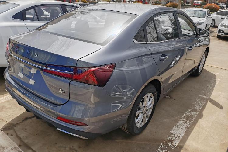 荣威i5 2023款 1.5L CVT豪华版车身外观6005