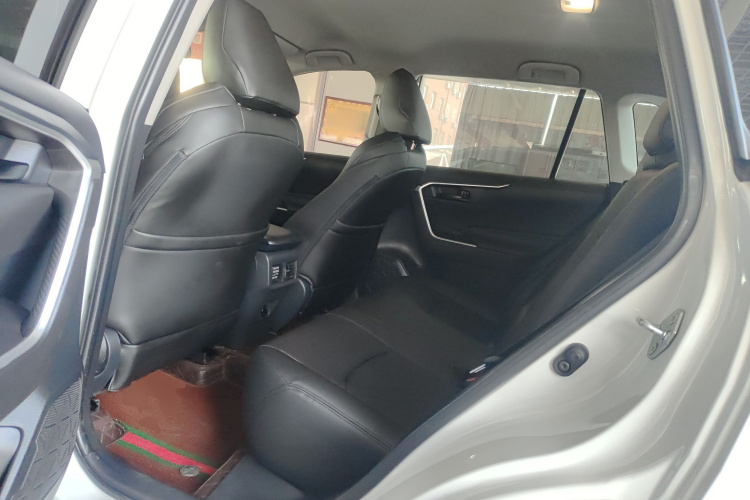 丰田 威兰达 2024款 2.0L CVT两驱领先版中控内饰21