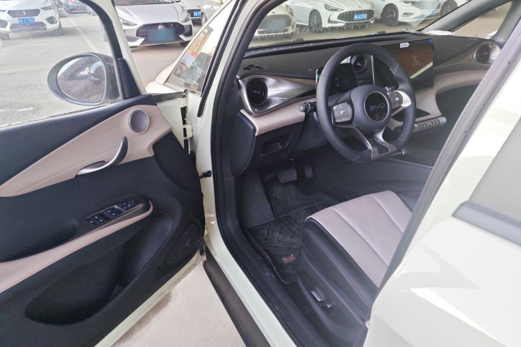 比亚迪 海豚 2025款 420km 自由版中控内饰7002