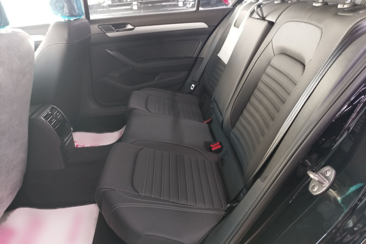 大众 迈腾 2024款 200万辆众享款 280TSI DSG舒适型中控内饰7003