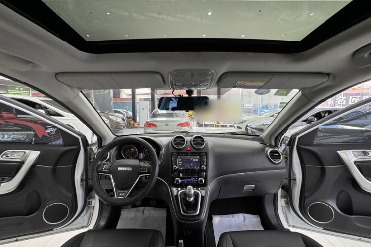 哈弗H6 2016款 升级版 1.5T 手动两驱精英型中控内饰7015