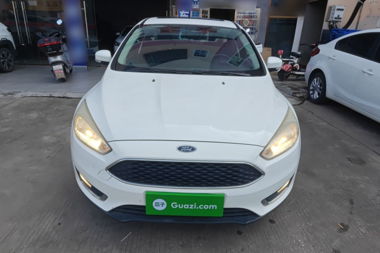 福特 福克斯 2015款 两厢 EcoBoost 125 自动超能风尚型车身外观6001