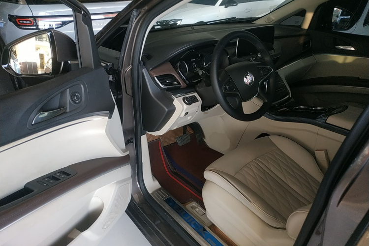 别克GL8 2022款 陆上公务舱 652T 尊贵型中控内饰20