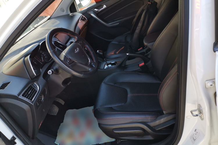 奇瑞 艾瑞泽5 2016款 1.5L CVT领锐版中控内饰19