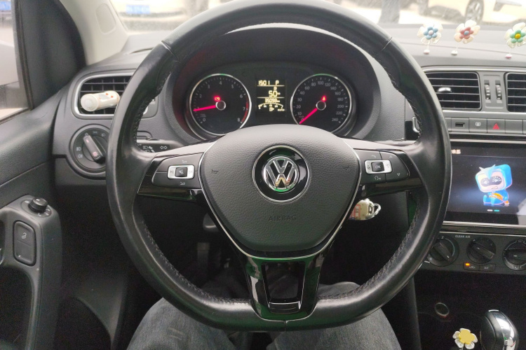 大众 Polo 2016款 1.6L 自动舒适型中控内饰13