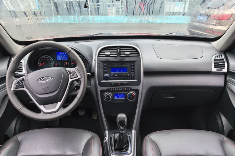 奇瑞 瑞虎3 2015款 1.6L 手动智尚纪念版中控内饰12