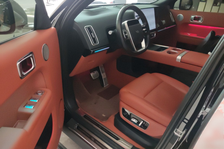 理想汽车 理想L9 2022款 Max中控内饰7003