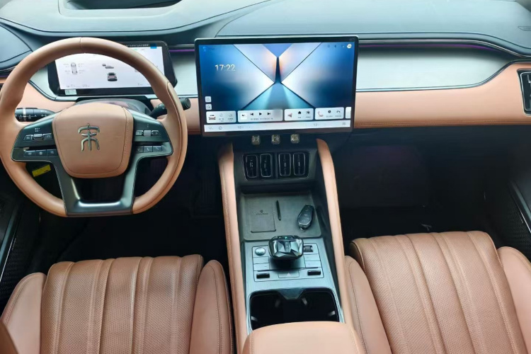 比亚迪 宋L EV 2024款 662km 卓越型中控内饰7002